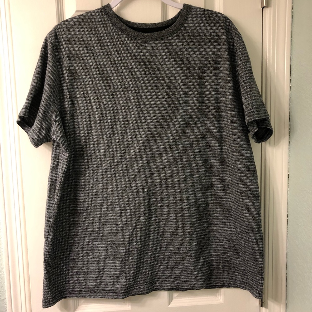 Merona Men’s Gray stripped soft t-shirt